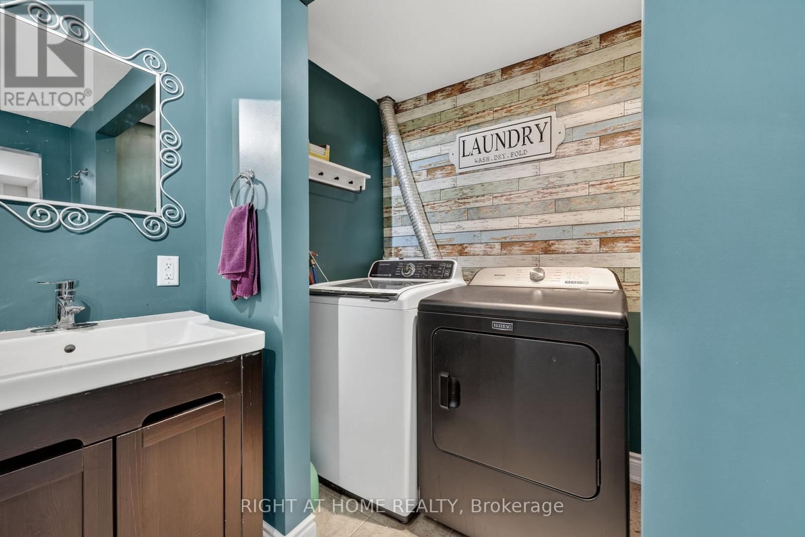 12 ELIZABETH STREET Image 30