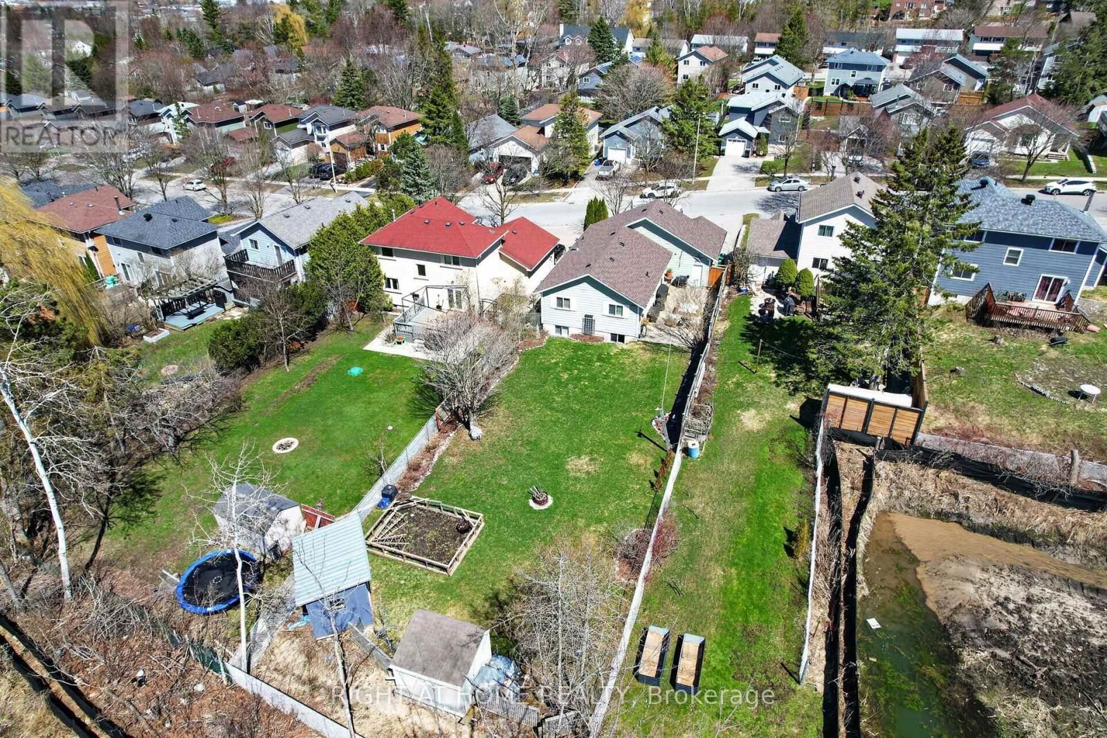 12 ELIZABETH STREET Image 36