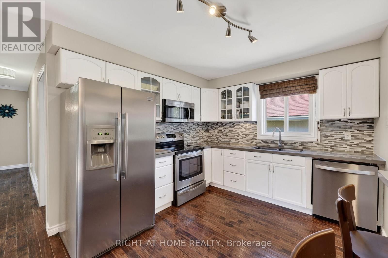 12 ELIZABETH STREET Image 5