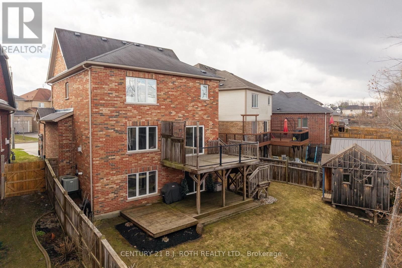 30 MEGAN CRESCENT Image 27