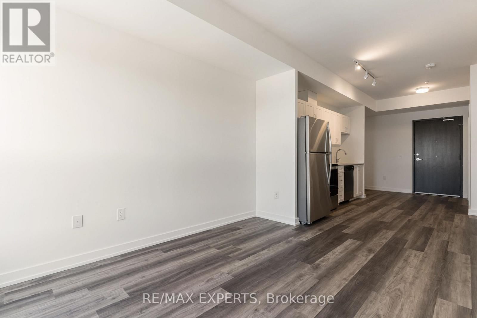 424 - 430 ESSA ROAD Image 12