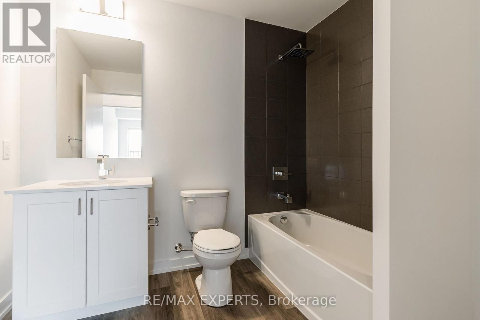 424 - 430 ESSA ROAD Image 16