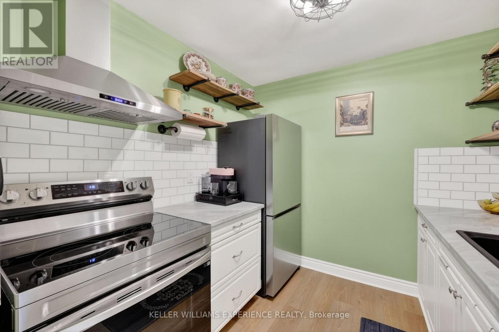 C4 - 183 EDGEHILL DRIVE Image 10