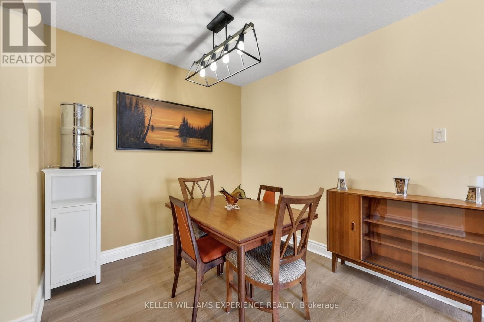 C4 - 183 EDGEHILL DRIVE Image 12