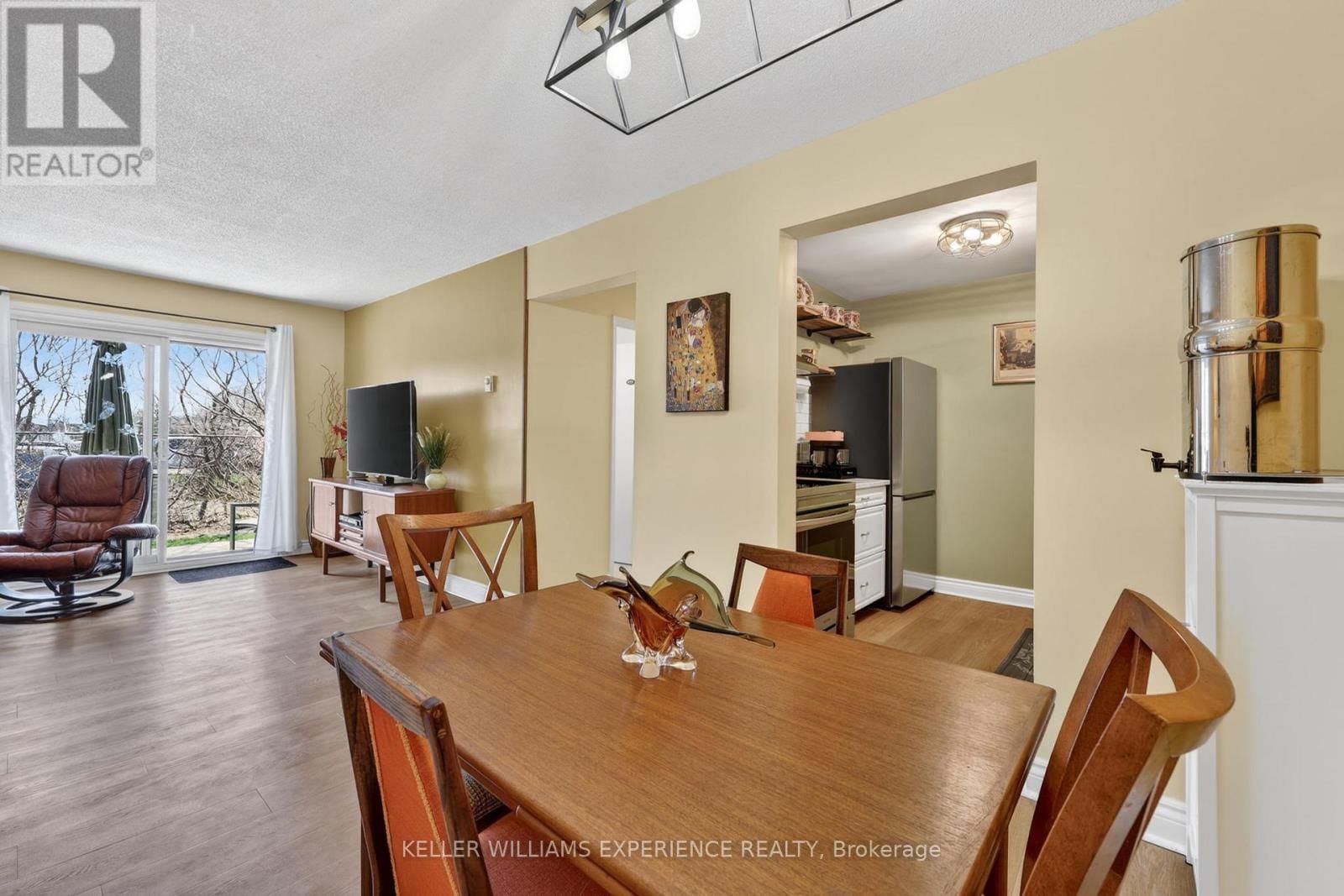 C4 - 183 EDGEHILL DRIVE Image 14