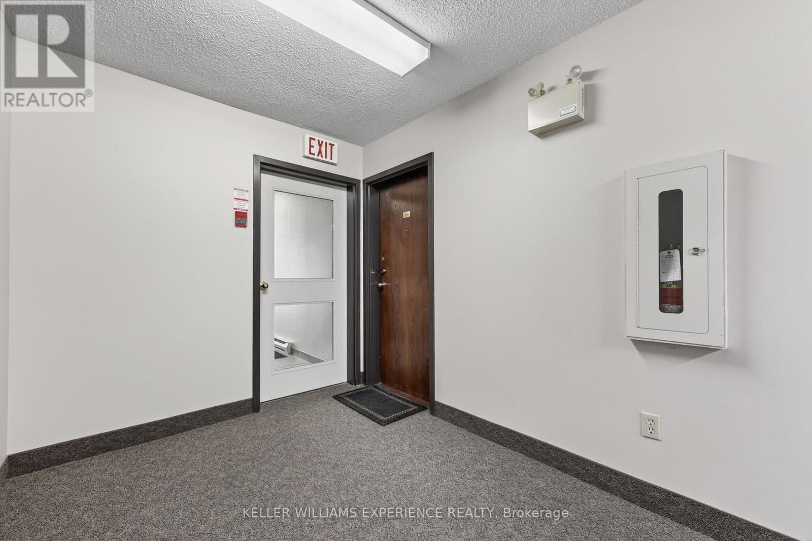 C4 - 183 EDGEHILL DRIVE Image 27