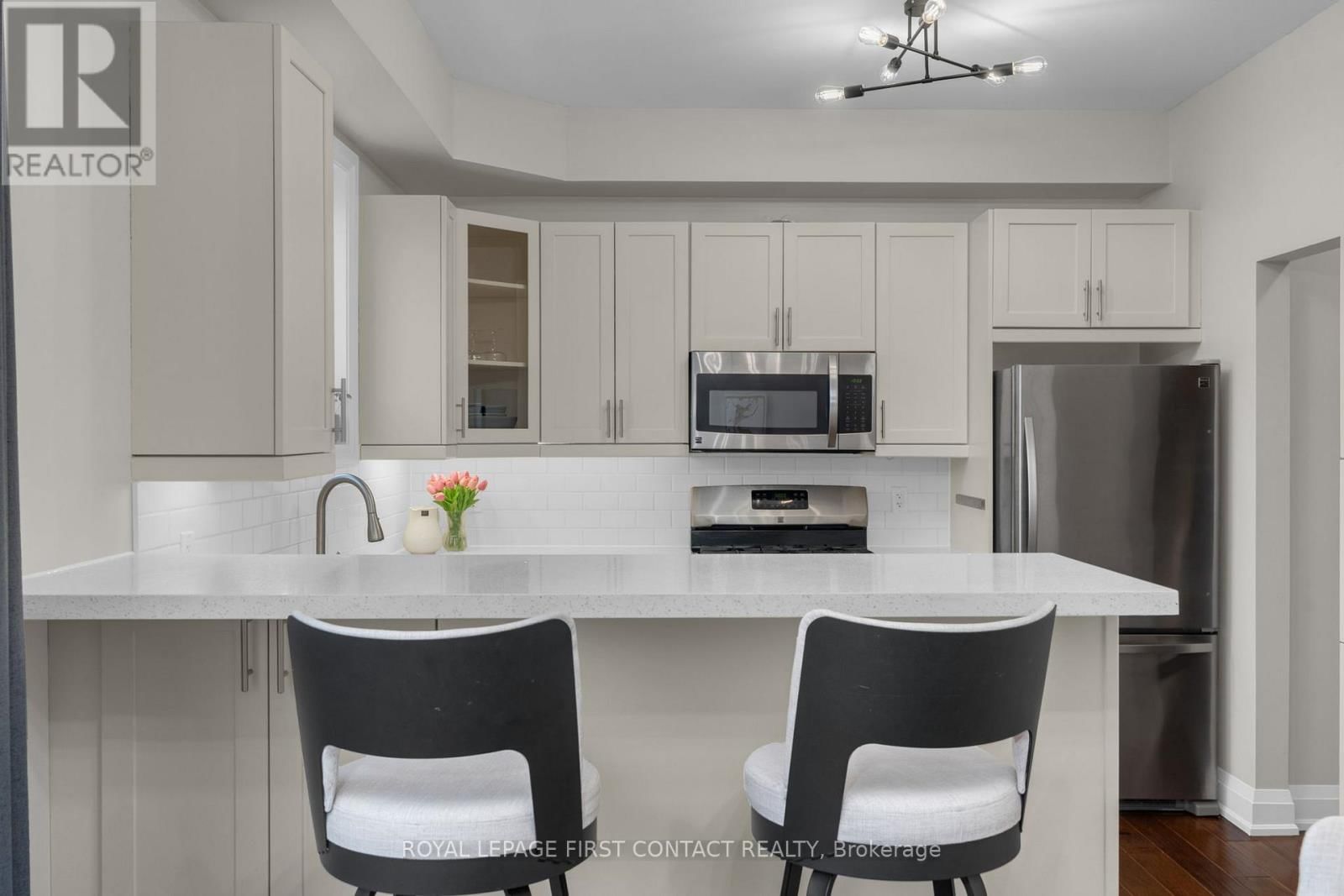 21 - 376 BLAKE STREET Image 12