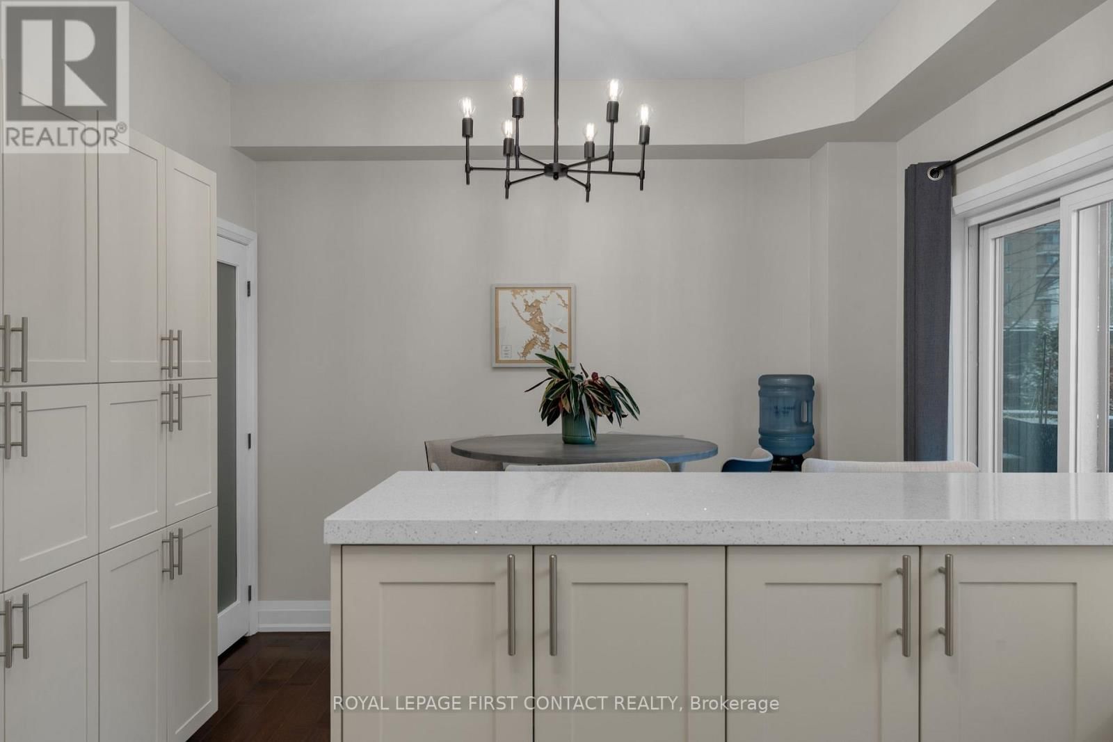 21 - 376 BLAKE STREET Image 13