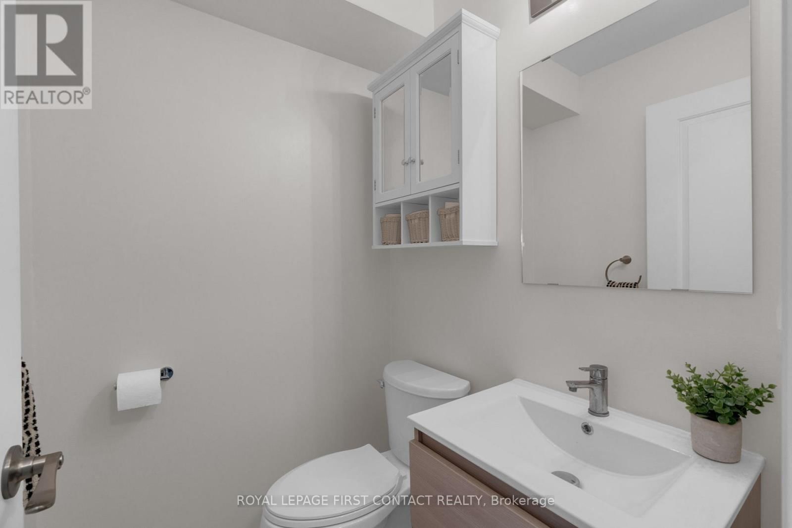 21 - 376 BLAKE STREET Image 21