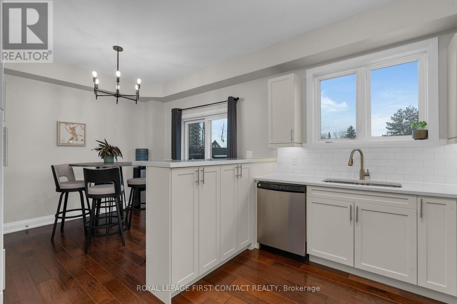 21 - 376 BLAKE STREET Image 9