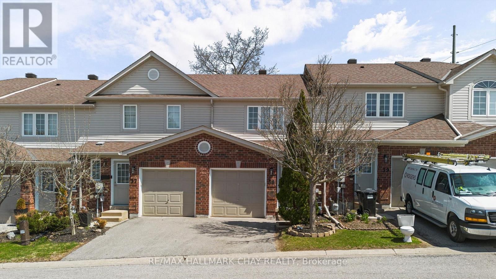 38 - 430 MAPLEVIEW DRIVE EAST Image 3