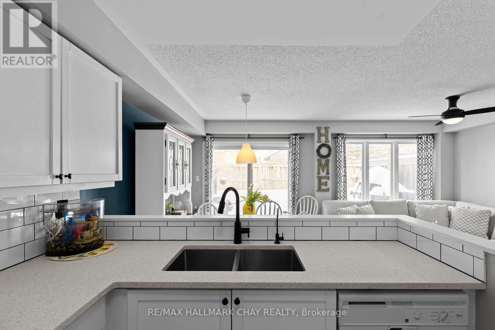 38 - 430 MAPLEVIEW DRIVE EAST Image 6