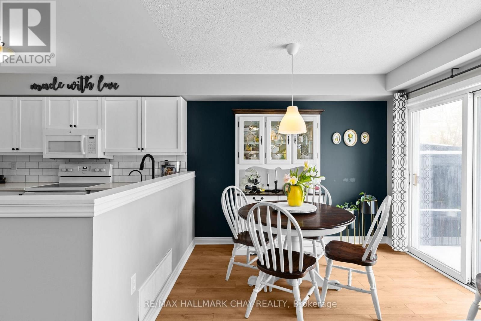 38 - 430 MAPLEVIEW DRIVE EAST Image 7