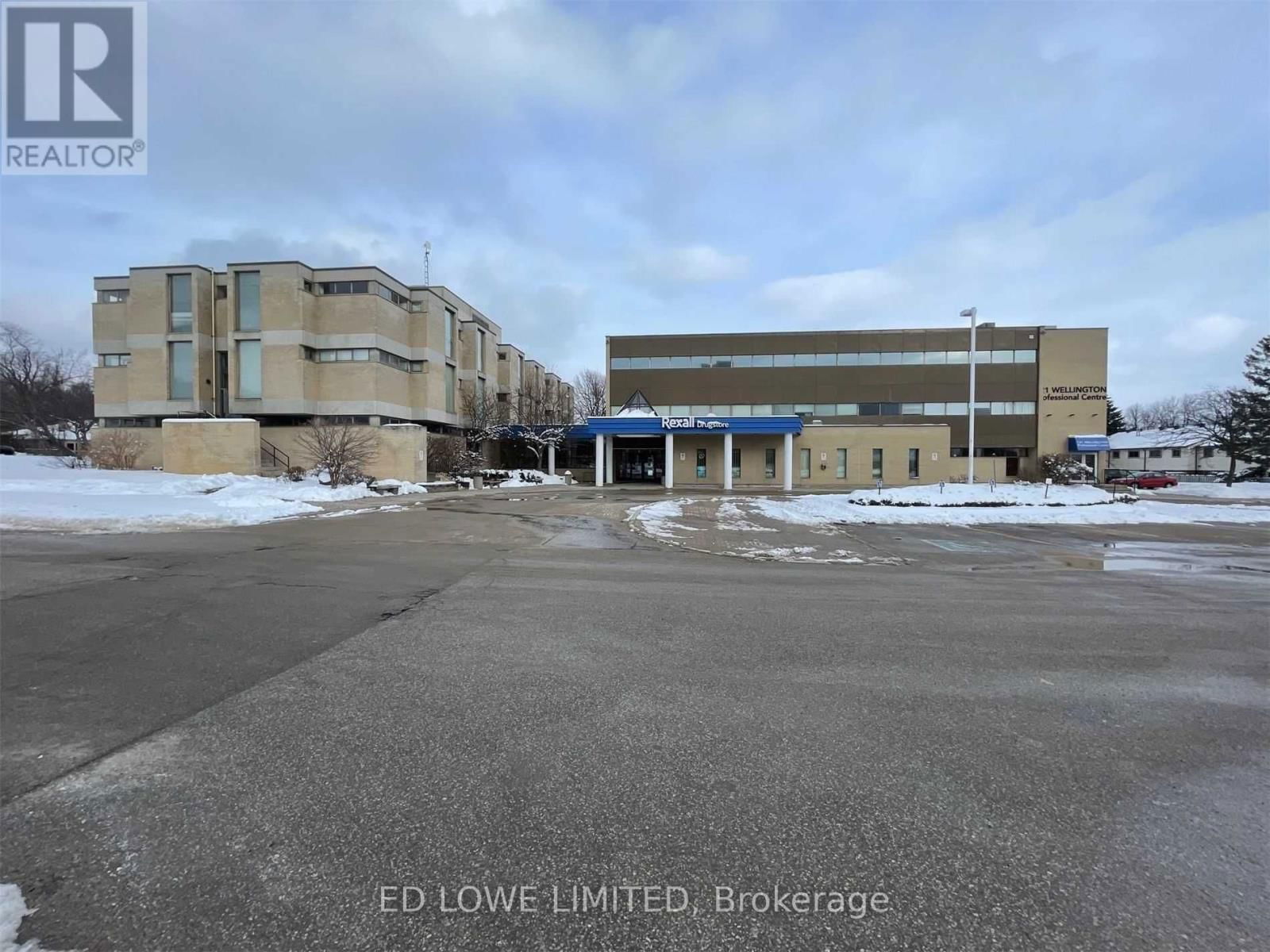 311 - 121 WELLINGTON STREET WEST Image 1