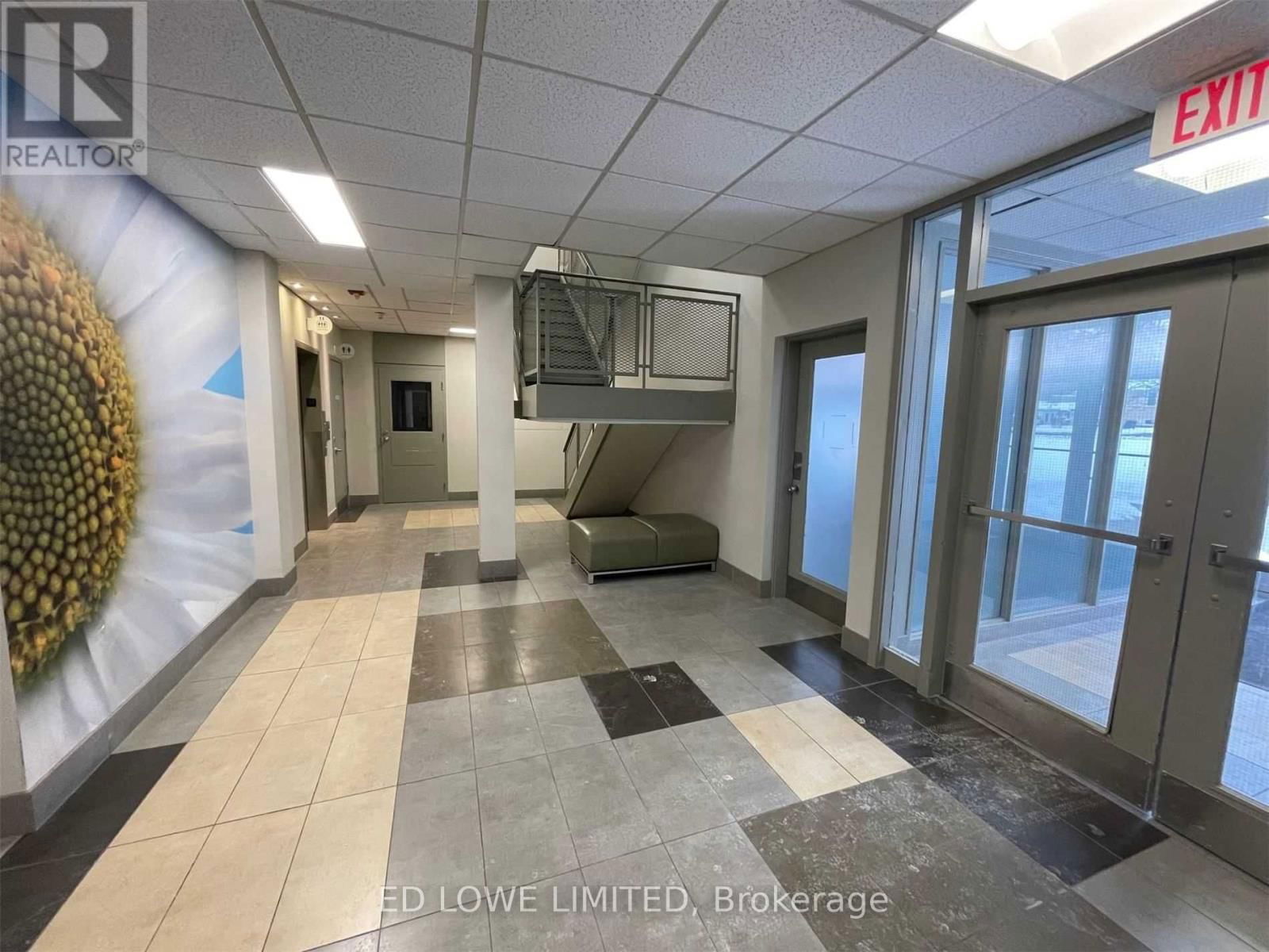 311 - 121 WELLINGTON STREET WEST Image 4