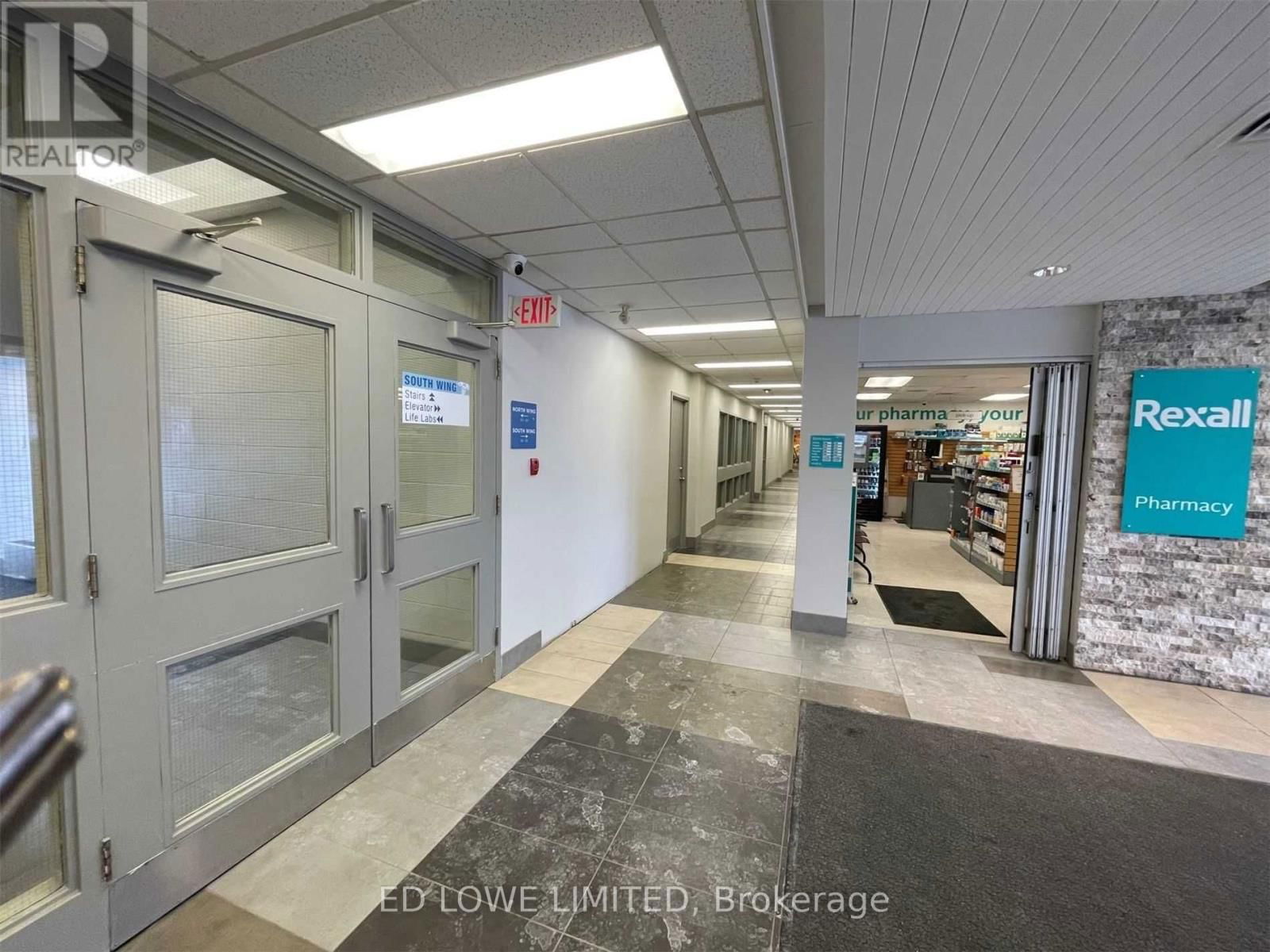 311 - 121 WELLINGTON STREET WEST Image 8