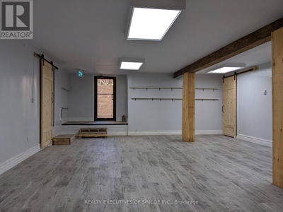 Commercial for Rent in Ontario