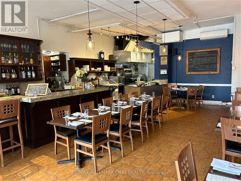 Image #1 of Restaurant for Sale at 73 Collier St, Barrie, Ontario