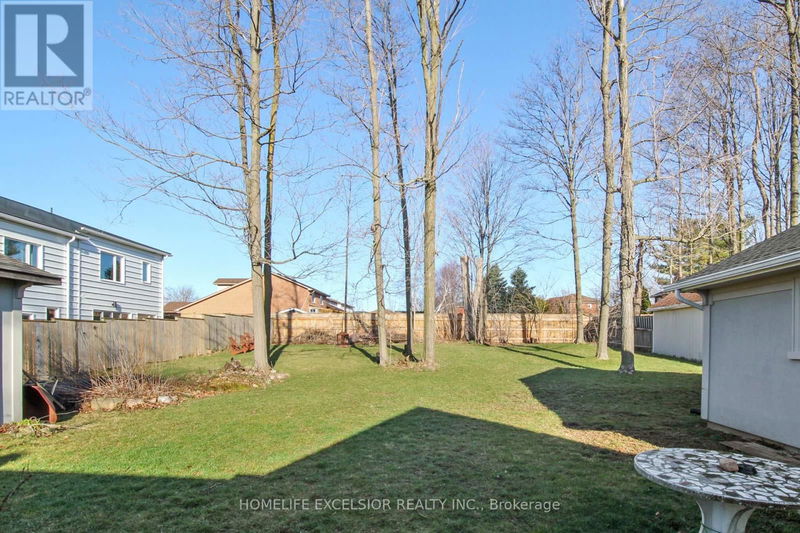 827 Essa Road  Barrie (Holly), L4N9G5 | Image 5