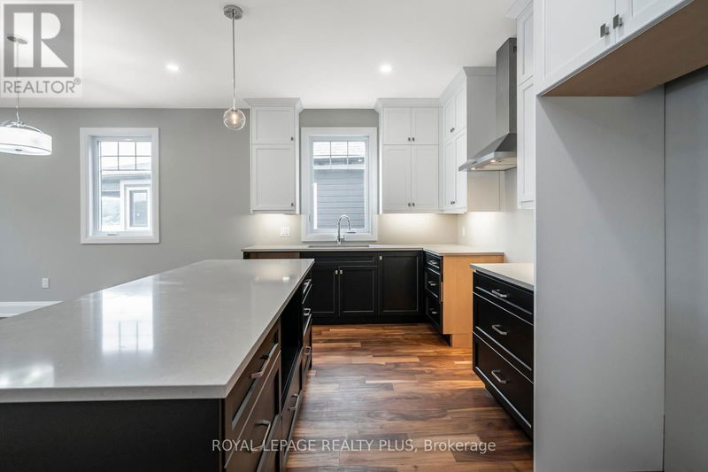 8 Navigator Road  Penetanguishene, L9M0W6 | Image 5