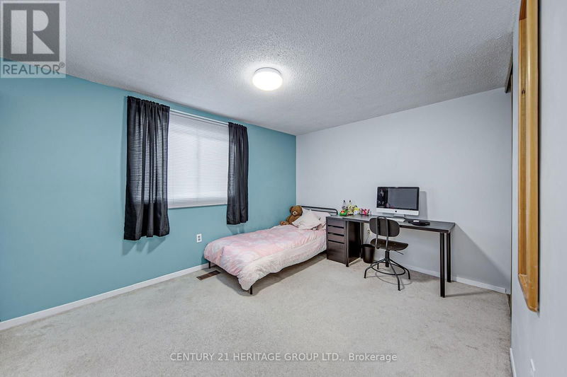 219 Burns Circle  Barrie (Letitia Heights), L4N6A5 | Image 10