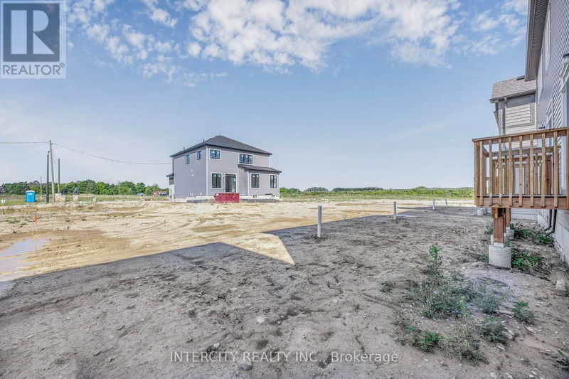 17 Mission Street  Wasaga Beach, L9Z0L8 | Image 28