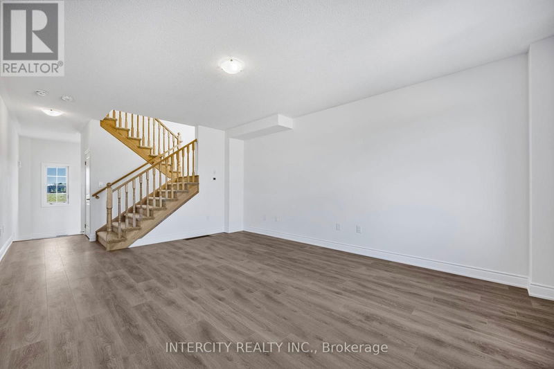 17 Mission Street  Wasaga Beach, L9Z0L8 | Image 9