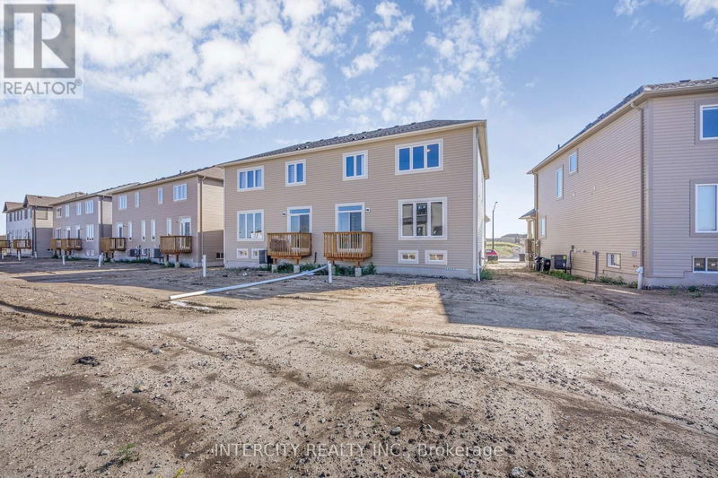 9 Mission Street  Wasaga Beach, L9Z0L8 | Image 29