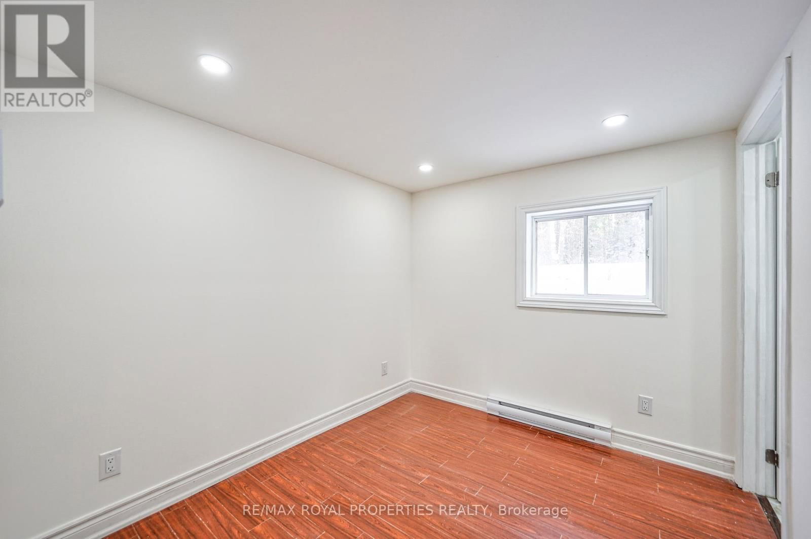 8144 LAIDLAW AVENUE Image 30