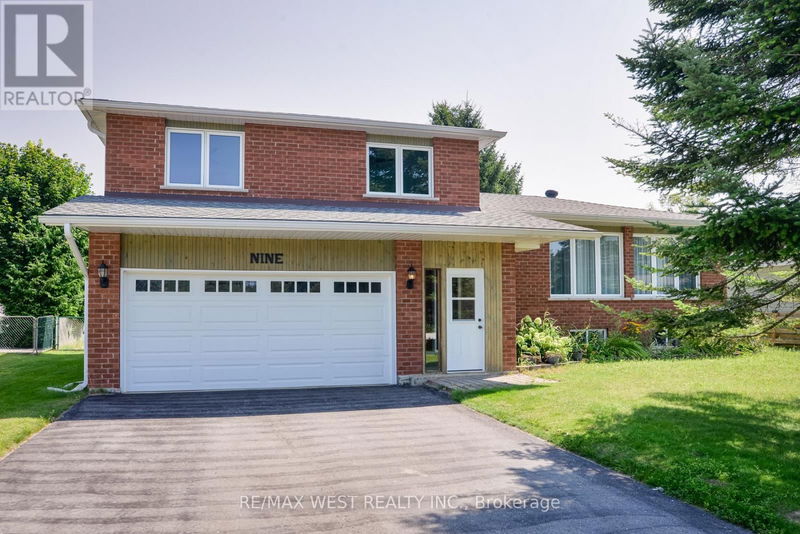 9 Edgewood Crescent  Clearview (New Lowell), L0M1N0 | Image 1