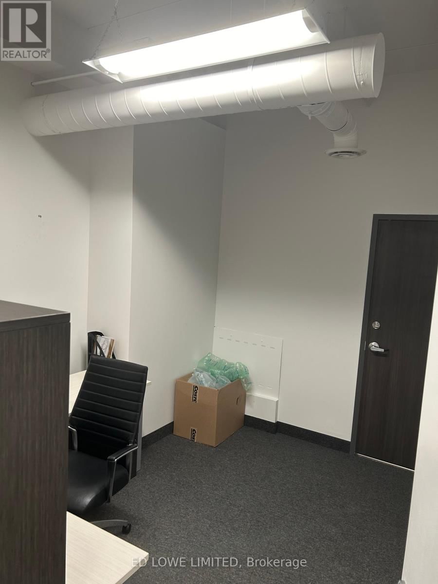 #200 - 222 MAPLEVIEW DRIVE WEST Image 17