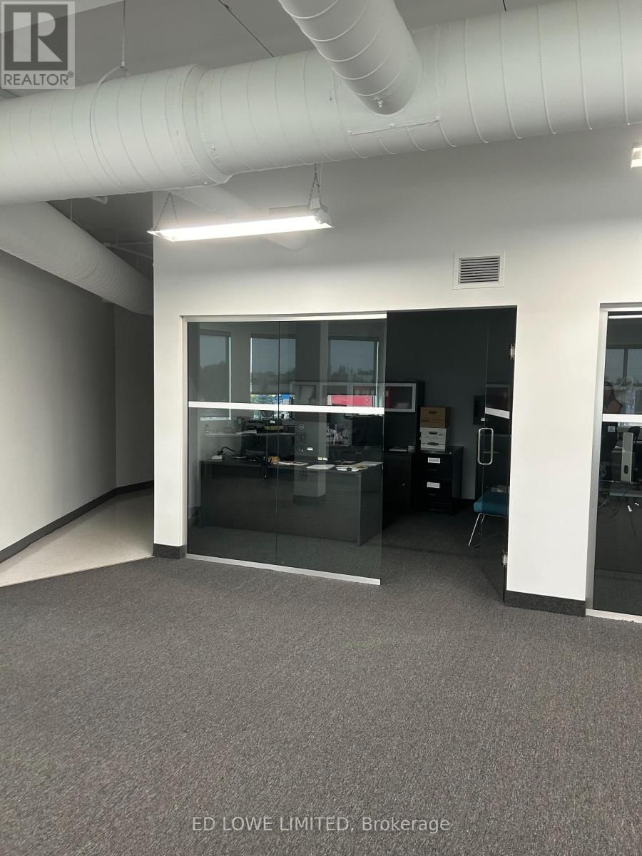 #200 - 222 MAPLEVIEW DRIVE WEST Image 22
