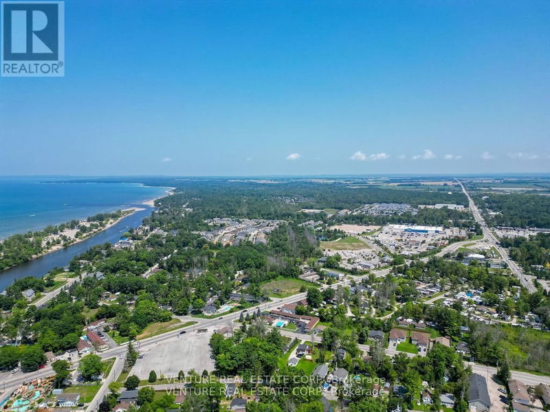 74 Forest Avenue  Wasaga Beach, L9Z2K4 | Image 12