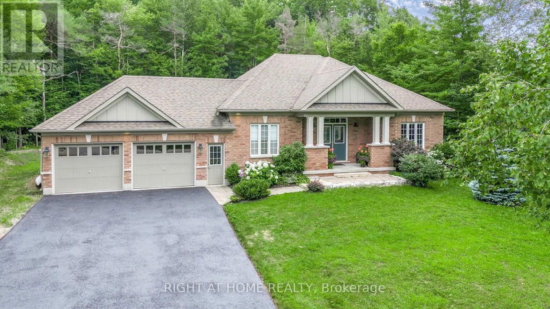 47 Diamond Valley Drive  Oro-Medonte (Sugarbush), L0L2E0 | Image 2