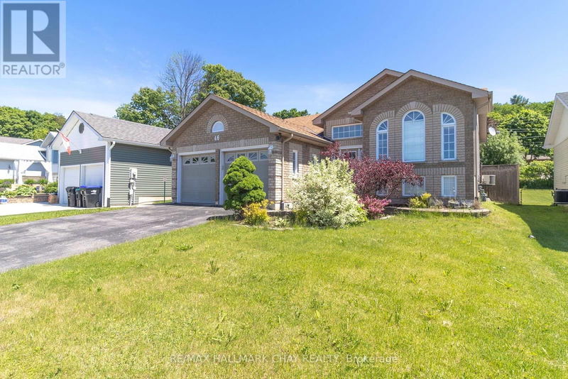 46 Byrnes Crescent  Penetanguishene, L9M1V9 | Image 1