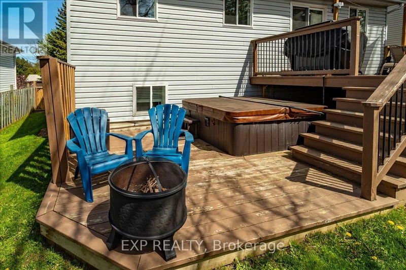 35 Reid Crescent  Collingwood, L9Y4J9 | Image 36