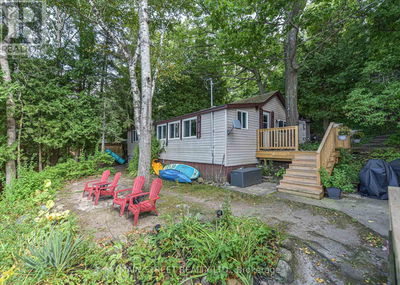 1316 Black Beach Lane  Ramara, L0K1B0 | Image 1