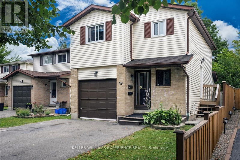 39 Laurie Crescent  Barrie (Wellington), L4M6C7 | Image 6