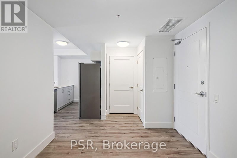  202 - 4 Kimberly Lane  Collingwood, L9Y5K8 | Image 2