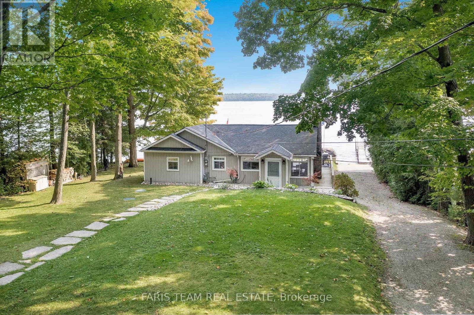 1449 CHAMPLAIN ROAD Image 1