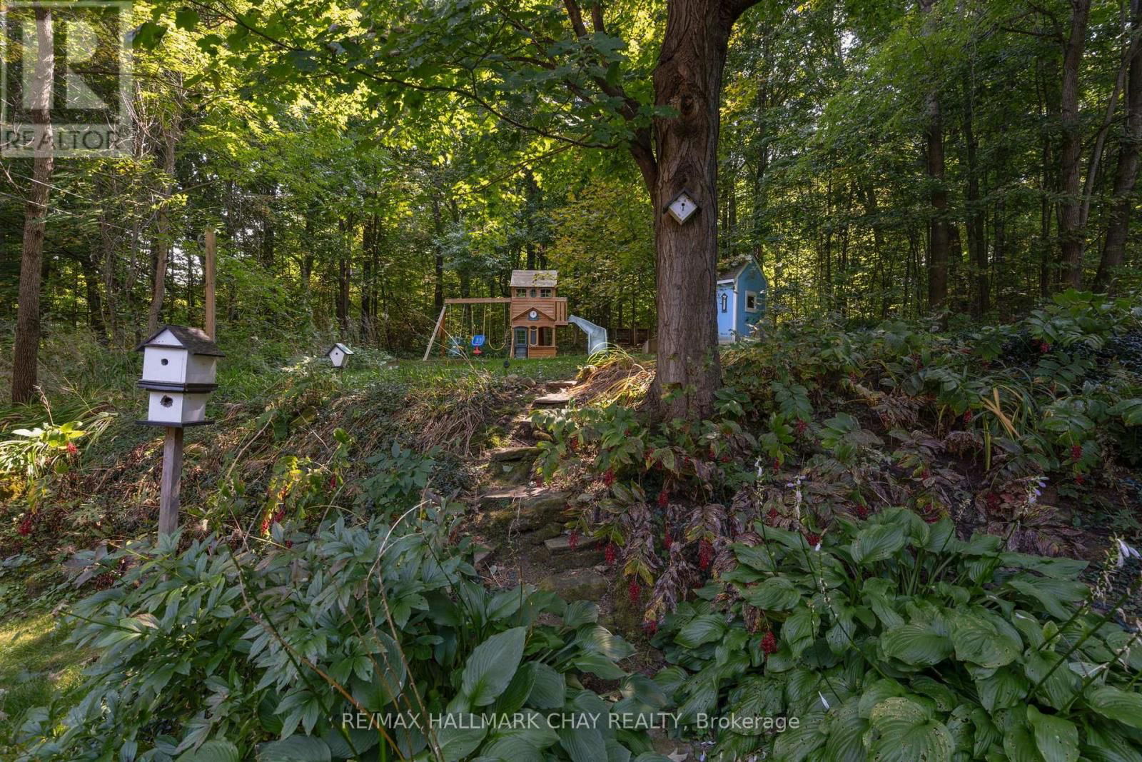 4950 PENETANGUISHENE ROAD Image 32