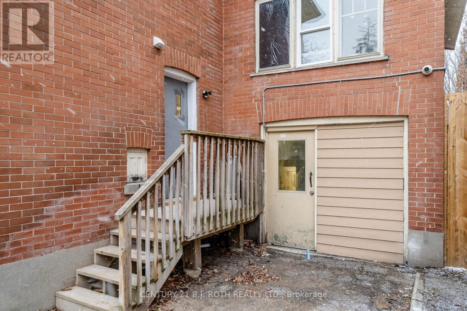 117 TORONTO STREET Image 39