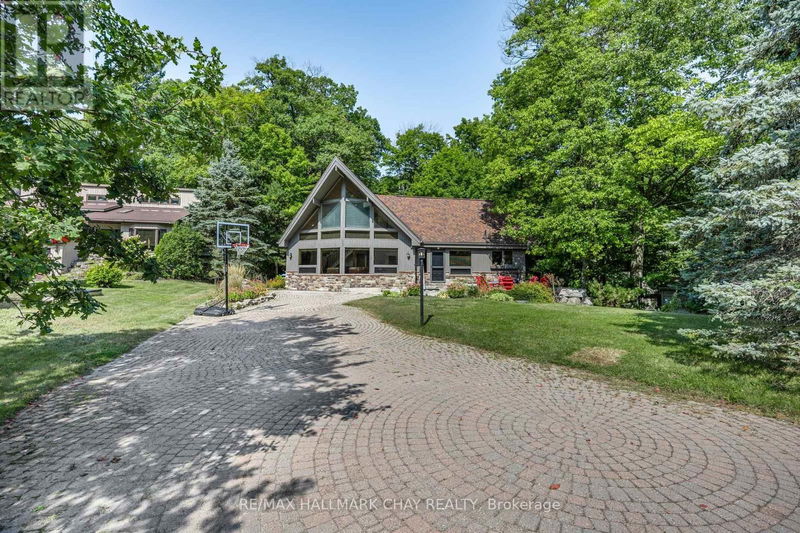 37 Pine Ridge Trail  Oro-Medonte (Horseshoe Valley), L4M4Y8 | Image 2