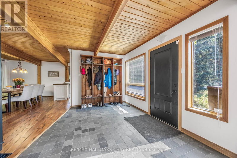 37 Pine Ridge Trail  Oro-Medonte (Horseshoe Valley), L4M4Y8 | Image 3