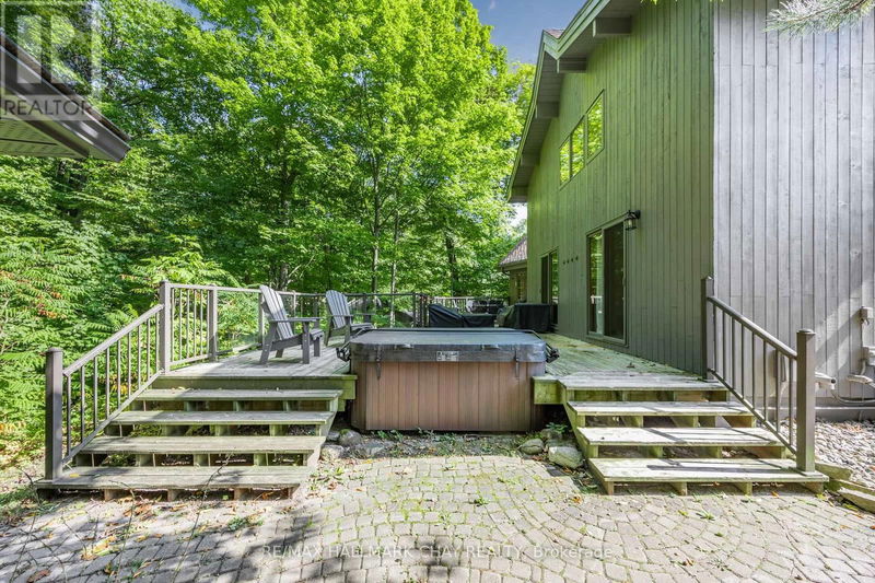 37 Pine Ridge Trail  Oro-Medonte (Horseshoe Valley), L4M4Y8 | Image 35