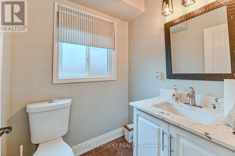 112 Browning Trail  Barrie (Letitia Heights), L4N6R3 | Image 16