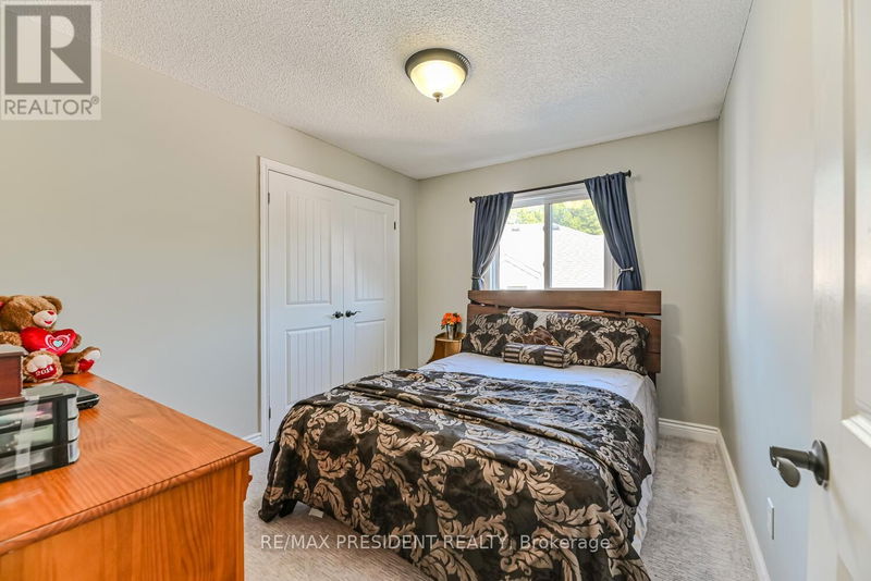 112 Browning Trail  Barrie (Letitia Heights), L4N6R3 | Image 25