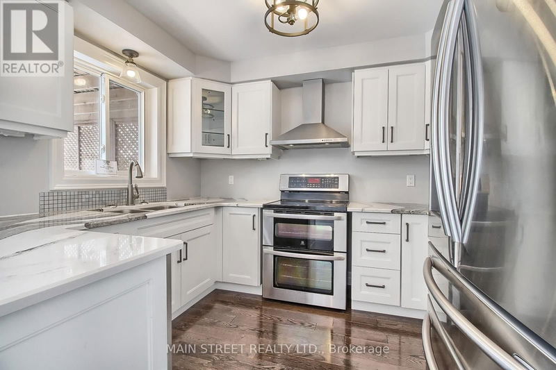 128 Emms Drive  Barrie (Holly), L4N8H7 | Image 12