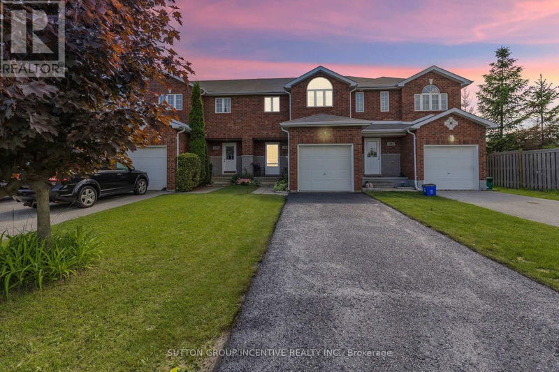 183 Stanley Street  Barrie (East Bayfield), L4M6X9 | Image 2