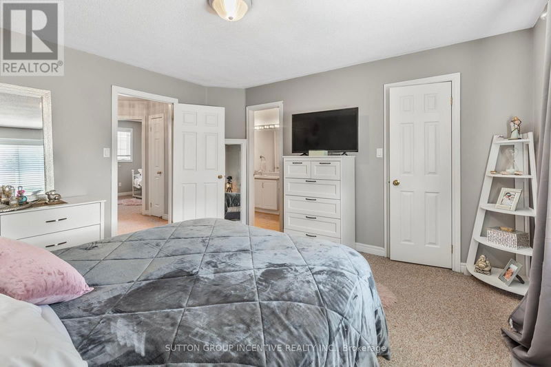 183 Stanley Street  Barrie (East Bayfield), L4M6X9 | Image 24